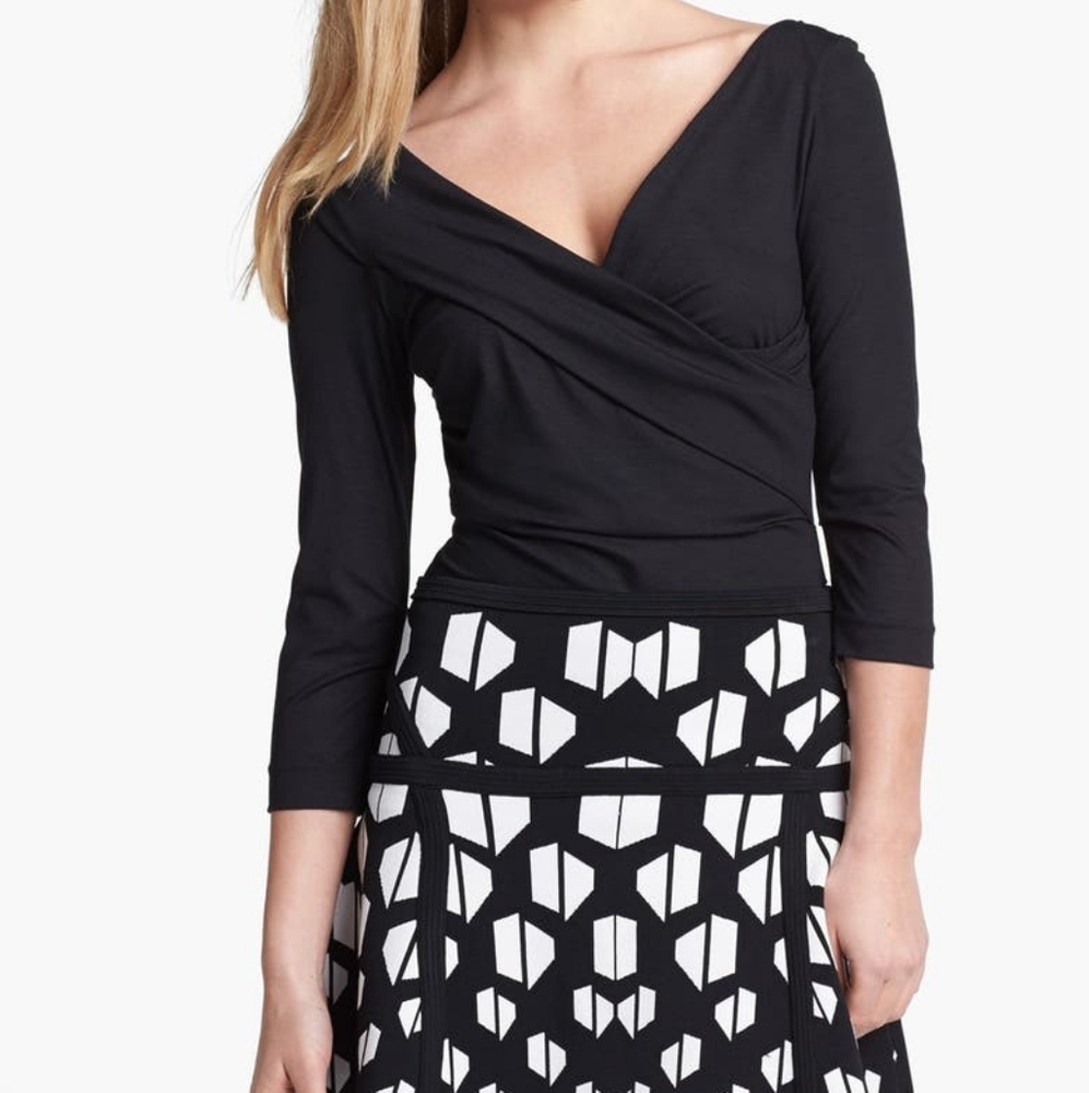 DIANE VON FURSTENBERG Black BENTLEY Top Large NWT